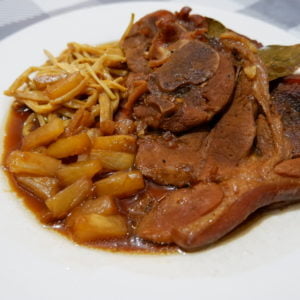 Paksiw na Pata
