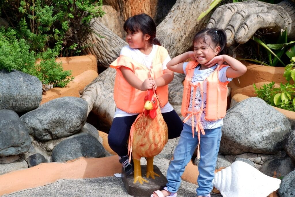 Isdaan Floating Restaurant, Gerona Tarlac_008_helloimfrecelynne