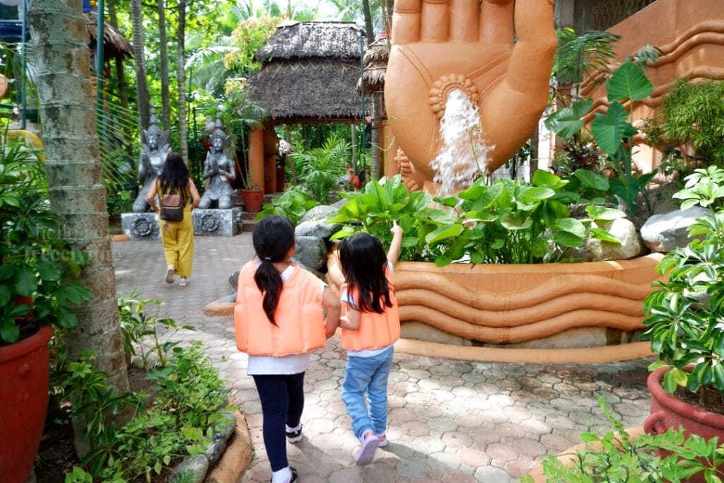 Isdaan Floating Restaurant, Gerona Tarlac_009_helloimfrecelynne