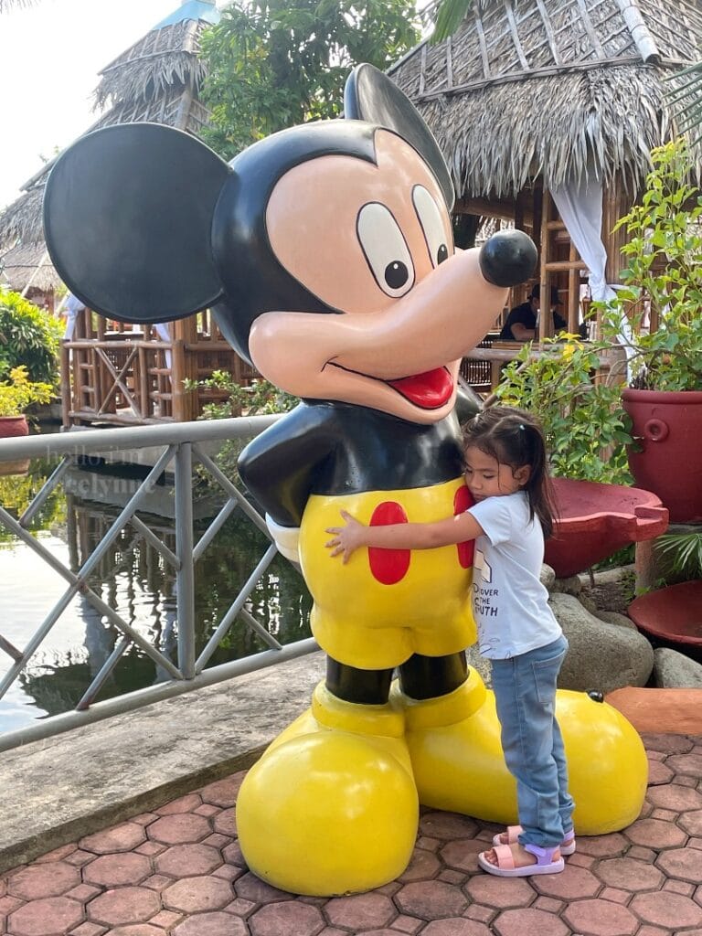 Isdaan Floating Restaurant, Gerona Tarlac_250_helloimfrecelynne