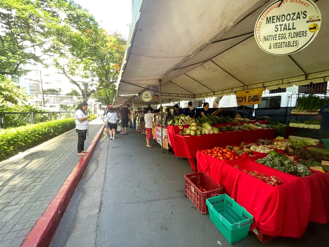 Guide to Salcedo Market in Makati