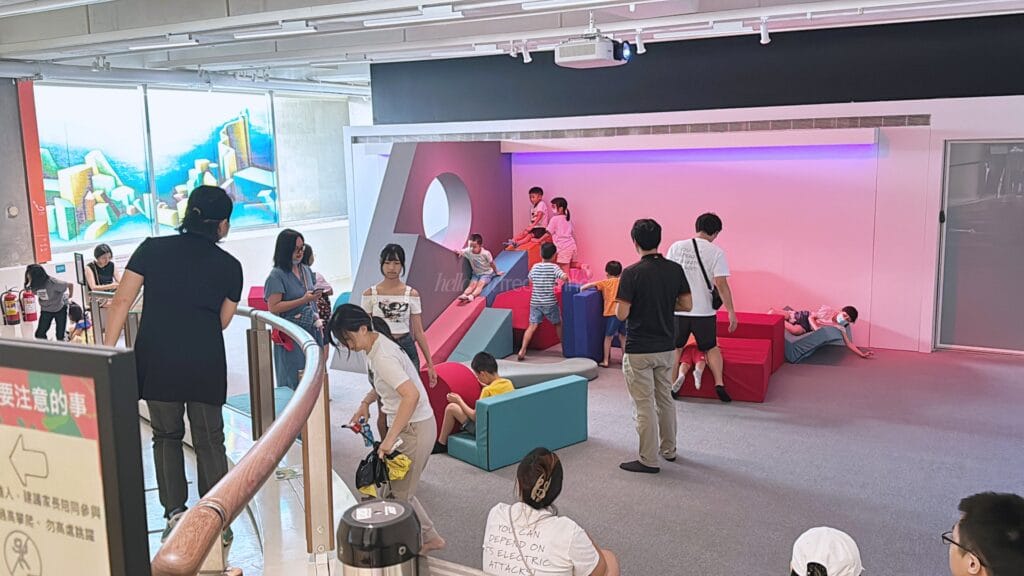 Taiwan Fine Arts Museum_Guide to Taipei_073_helloimfrecelynne