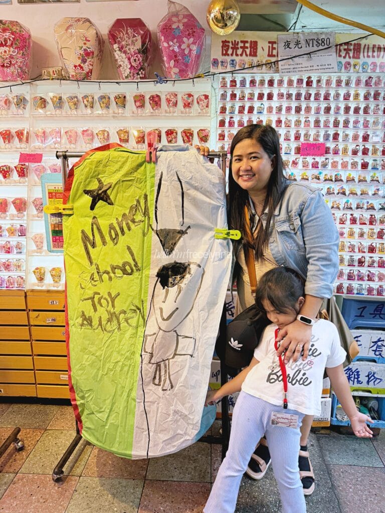 Yehliu-Jiufen-Shifen-Day-Tour-Klook_Guide to Taipei_209_helloimfrecelynne