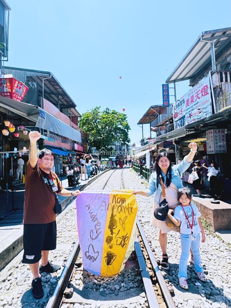 Yehliu-Jiufen-Shifen-Day-Tour-Klook_Guide to Taipei_234_helloimfrecelynne