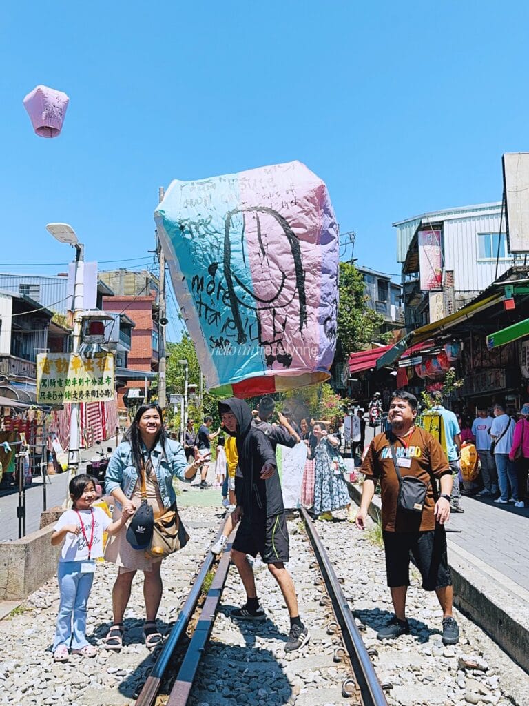 Yehliu-Jiufen-Shifen-Day-Tour-Klook_Guide to Taipei_274_helloimfrecelynne