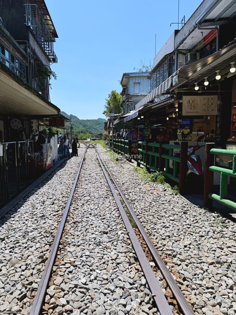 Yehliu-Jiufen-Shifen-Day-Tour-Klook_Guide to Taipei_291_helloimfrecelynne