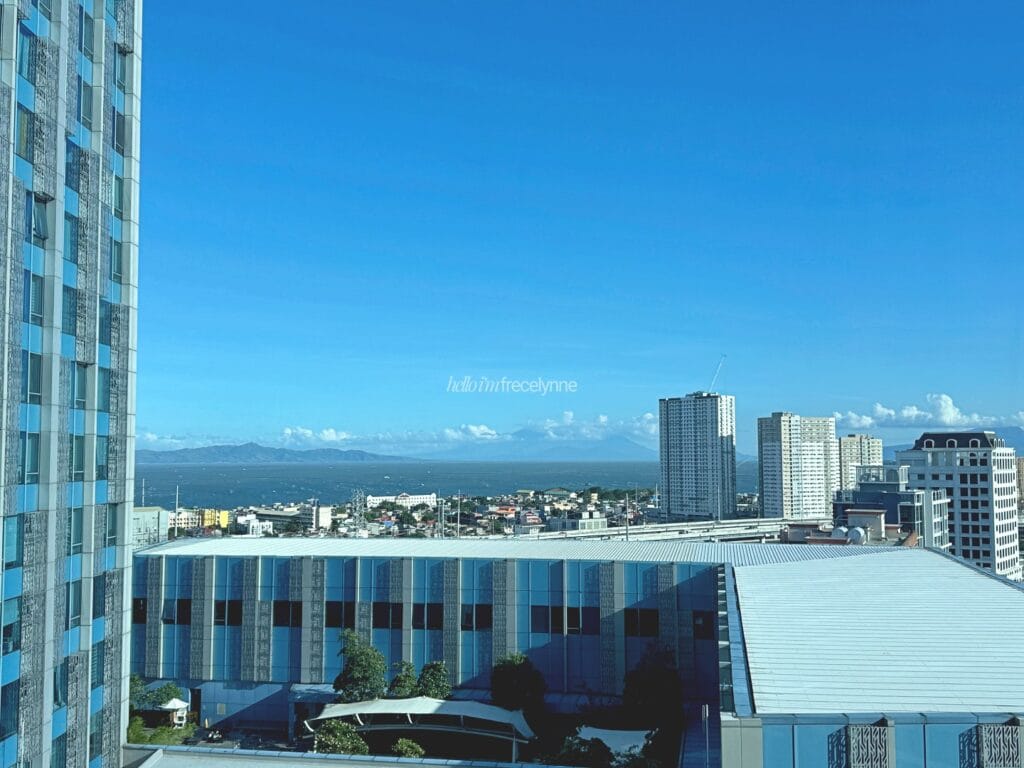 Crimson Hotel Alabang_009_helloimfrecelynne