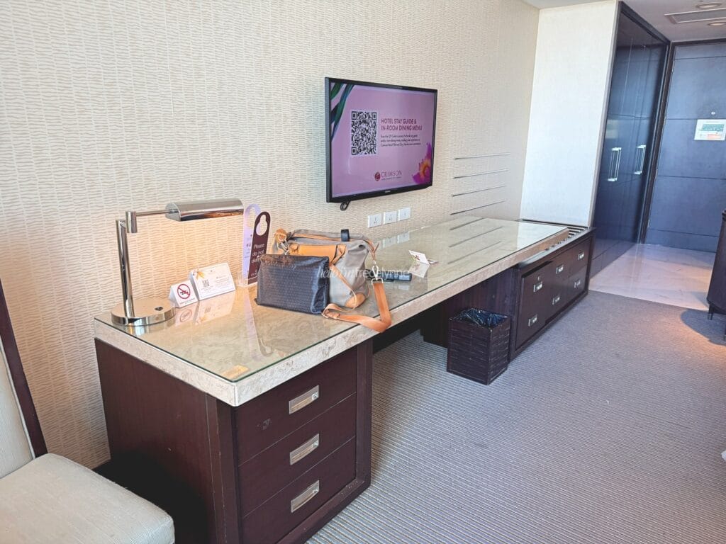 Crimson Hotel Alabang_017_helloimfrecelynne