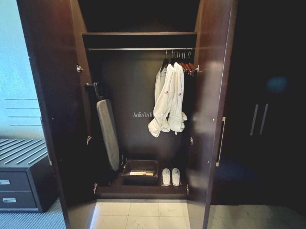 Crimson Hotel Alabang_030_helloimfrecelynne