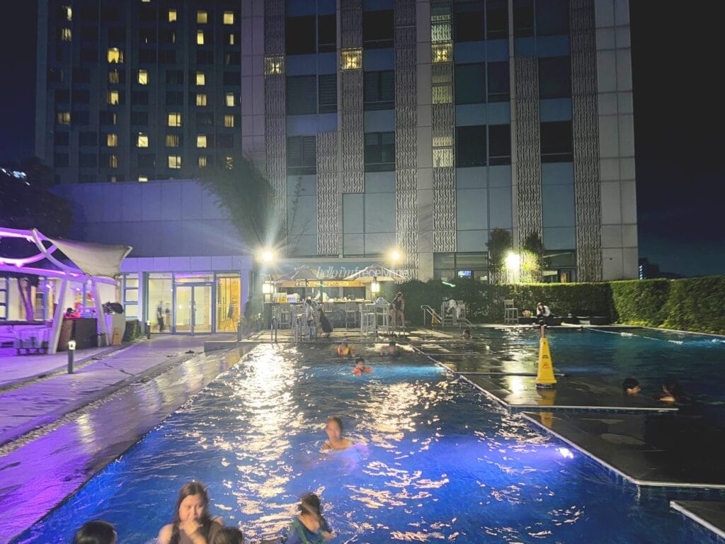 Crimson Hotel Alabang_139_helloimfrecelynne