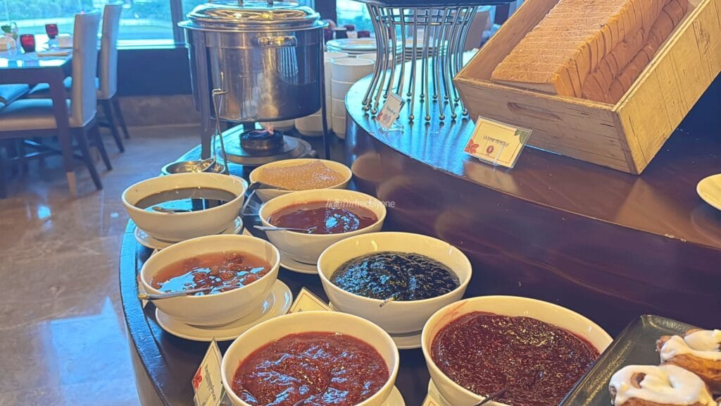 Crimson Hotel Alabang_218_helloimfrecelynne