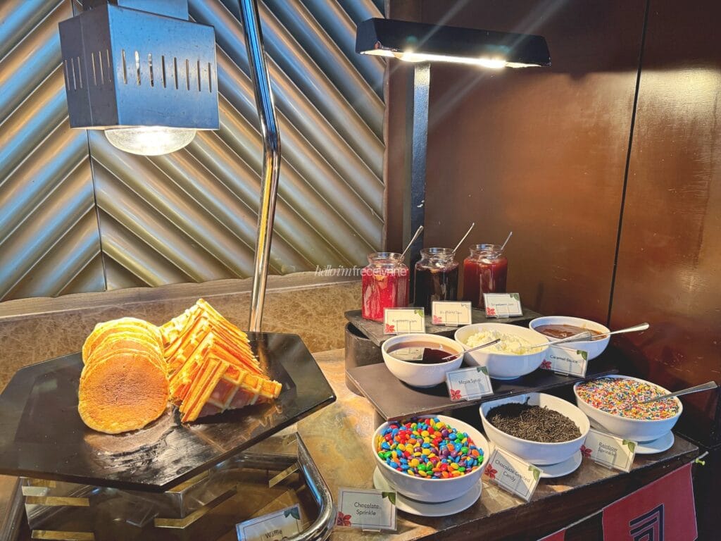 Crimson Hotel Alabang_300_helloimfrecelynne