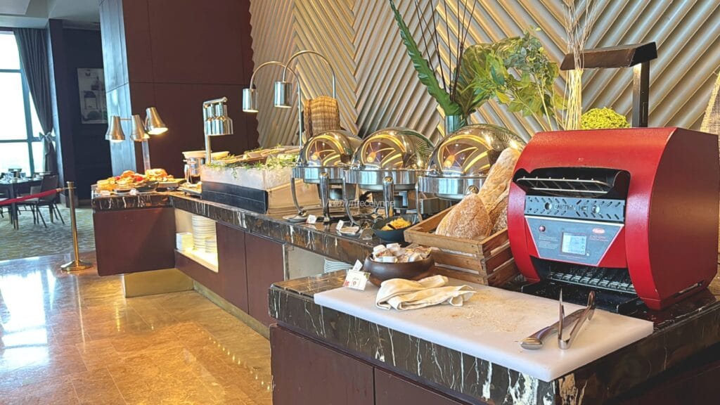Crimson Hotel Alabang_309_helloimfrecelynne