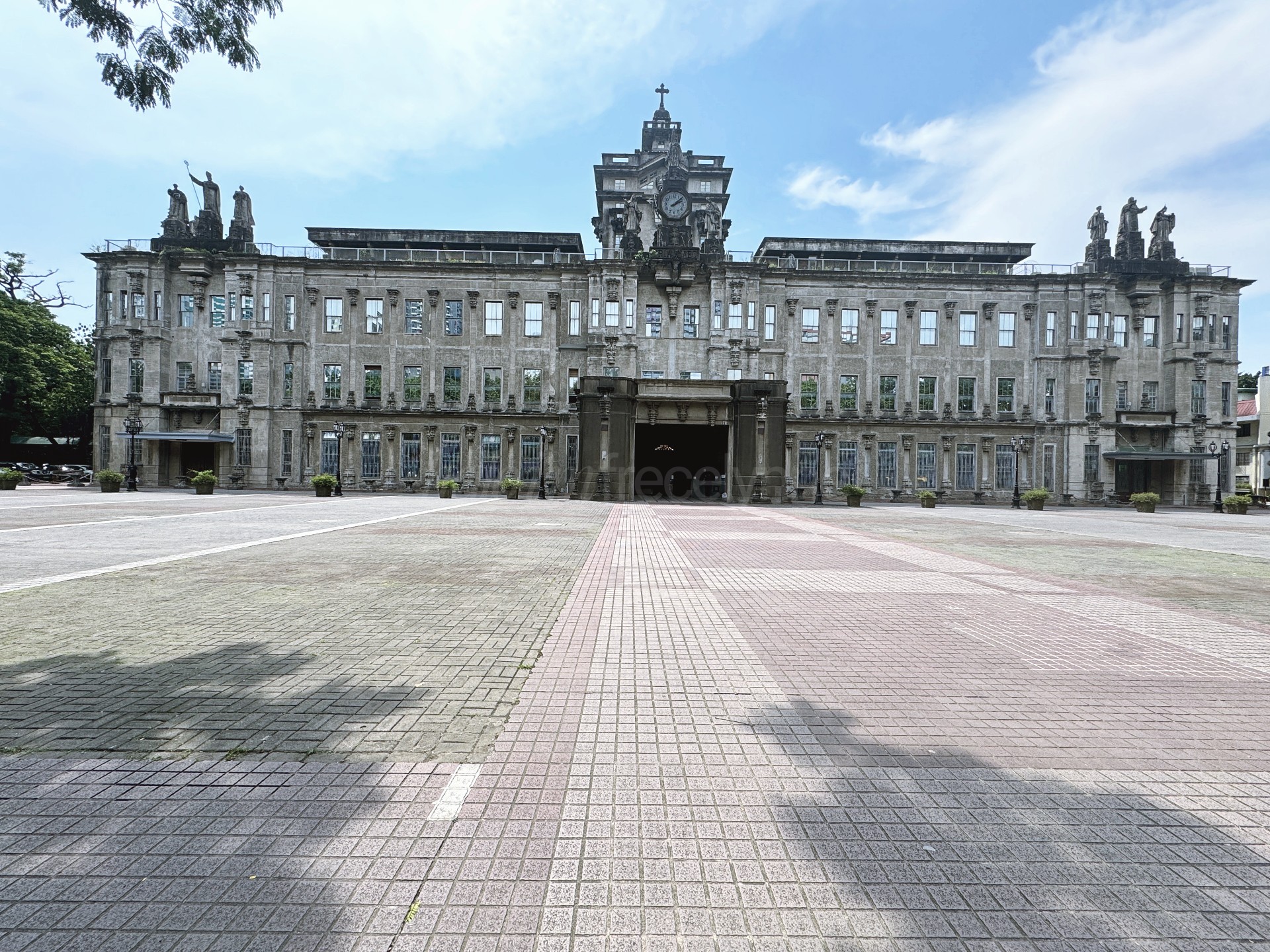  A Quick Visit at UST Museum