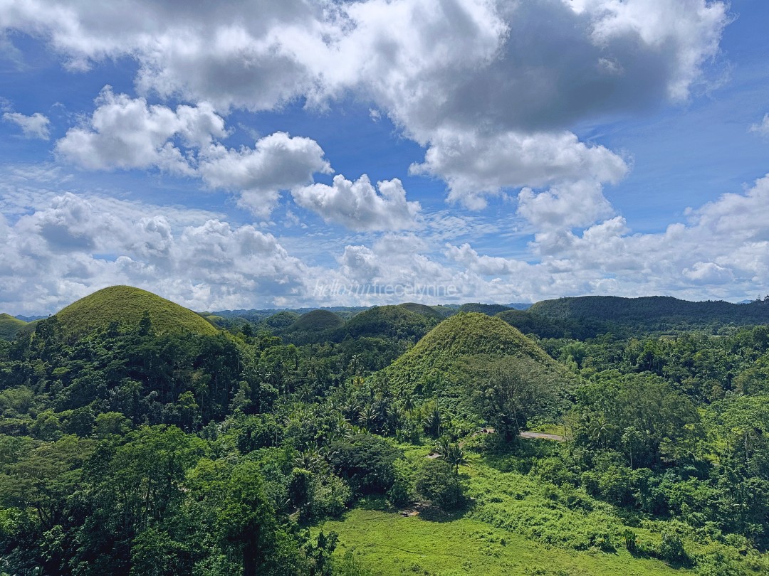 The Chocolate Hills in Bohol Are Even Better in Person